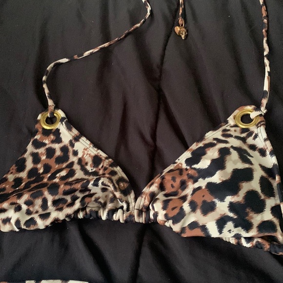 Cheetah swimsuit size medium for 20$ - Picture 1 of 4